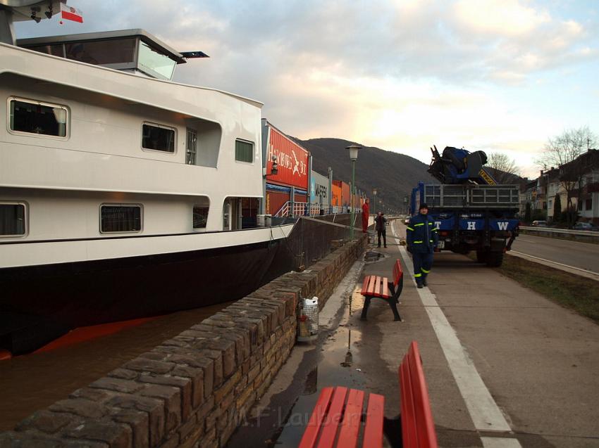 Schiff gesunken St Goarhausen Loreley P374.jpg